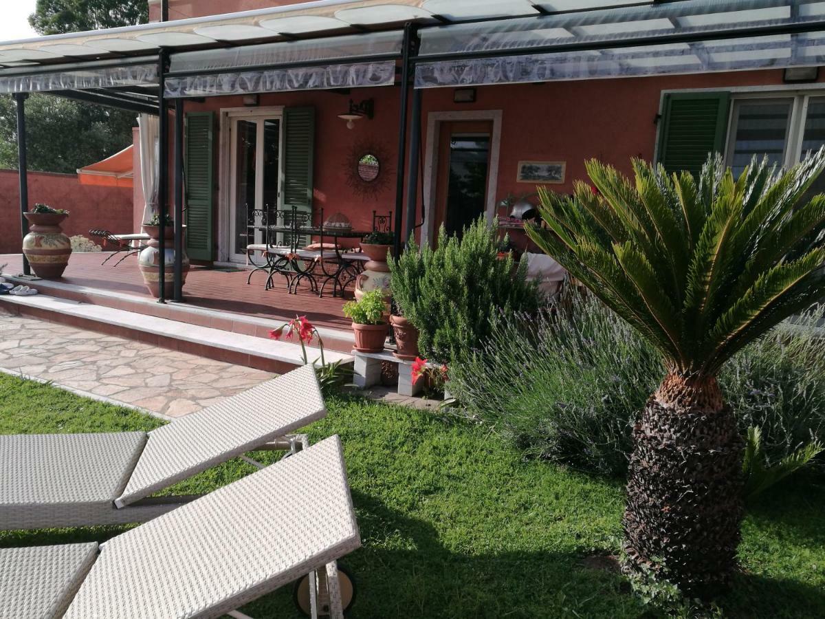 Giusy Bed And Breakfast マリーナ・ディ・カッラーラ エクステリア 写真